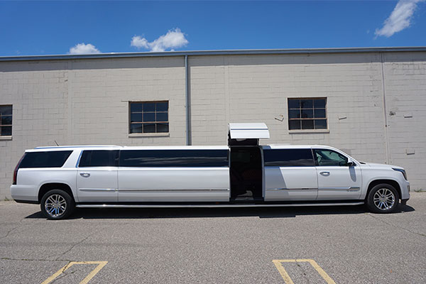 escalade limousine exterior